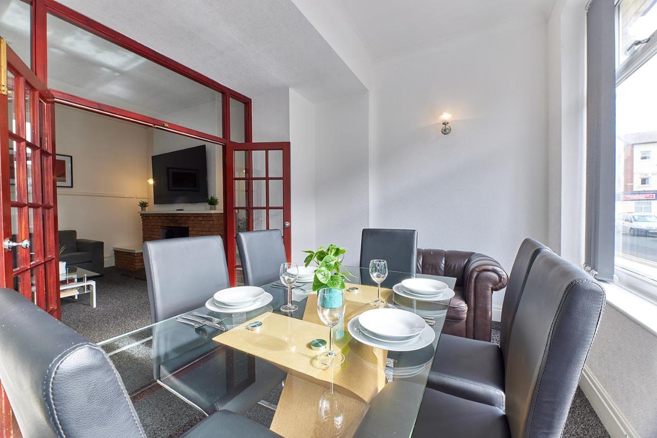 Pleasure Holiday Apartments แบล็คพูล ภายนอก รูปภาพ